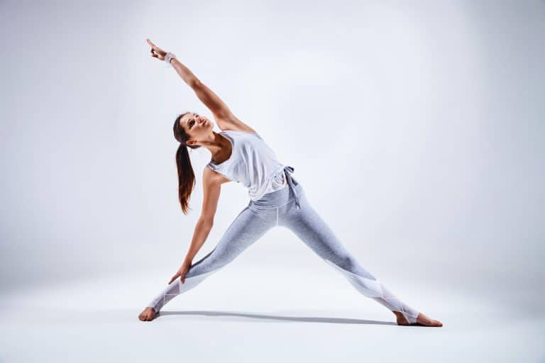 Exploring the Benefits: Yoga vs. Stretching缩略图