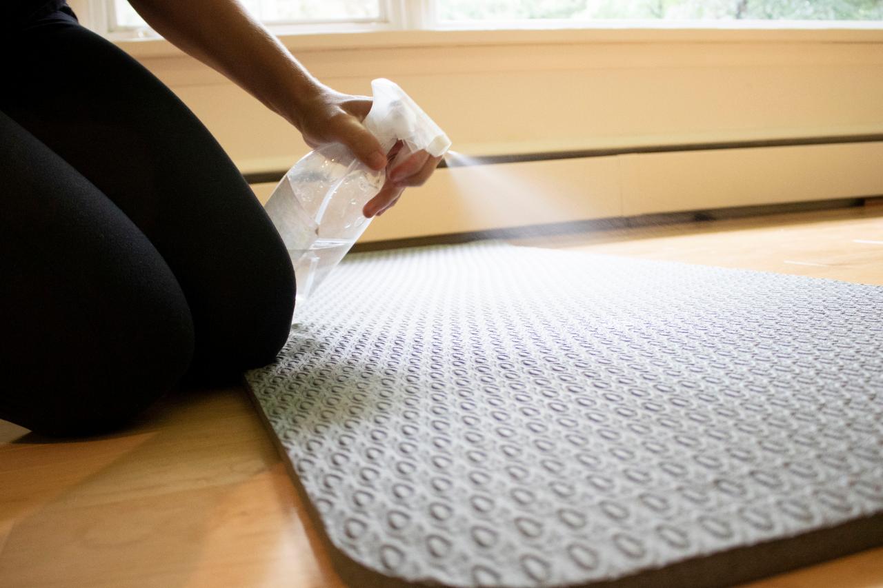 best way to clean yoga mat