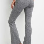 The Versatility of Gray Yoga Pants: From Studio to Street