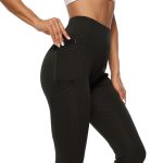 Yoga pants with pockets